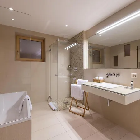 Chalet Gateway Skiing Paradise Luxe Apartment Kitzbuhel